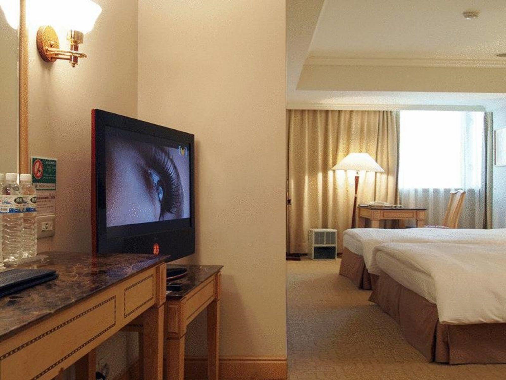 Dong Wu Hotel Taipei Luaran gambar
